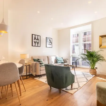 Luxury Guggenheim Museum Apartment Bilbao